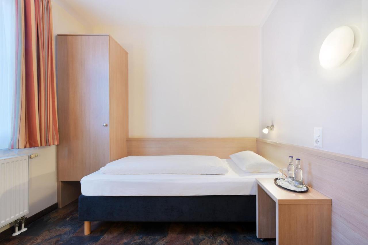 Meinhotel Hamburg Eksteriør bilde
